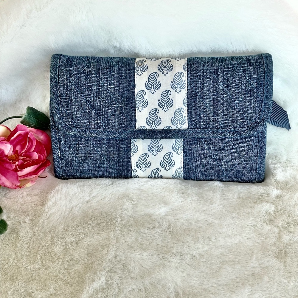 Great Condition LEMON HILL QUILTED WALLET VELCRO CLOSURE AND Zip POCKET in Back
